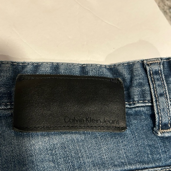 Calvin Klein Mens Denim Blue Jeans Straight Leg 36 x 32, Medium Wash - Picture 9 of 9
